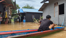 Banjir di Sangatta Banjir Sangatta Banjir di Kutai Timur Tim SAR BPBD Kutim BPBD Kutai Timur