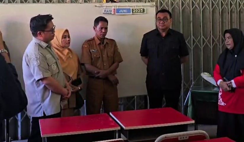 Bupati-Wabup Kukar Sambangi SD di Muara Badak, Tegaskan Komitmen Pendidikan Gratis