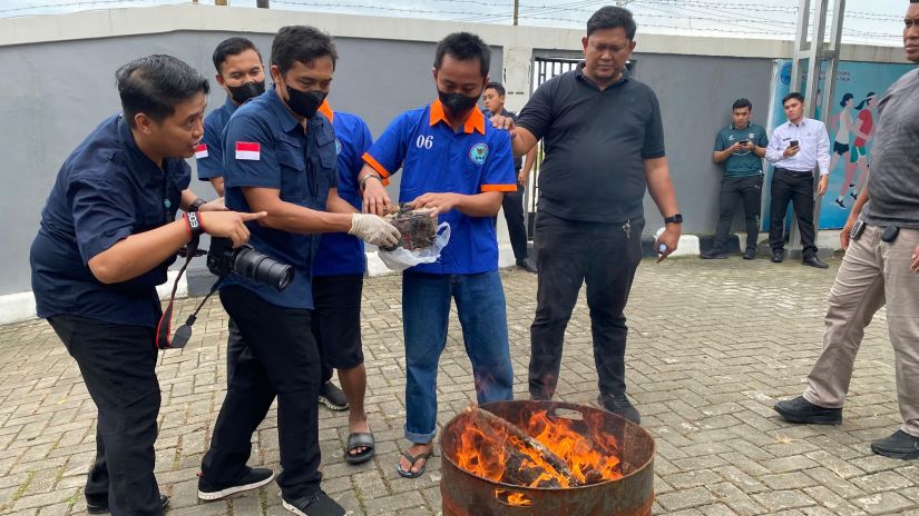 Sabu Diselipkan dalam Tubuh, Jaringan Narkoba Internasional Terbongkar di Kaltim