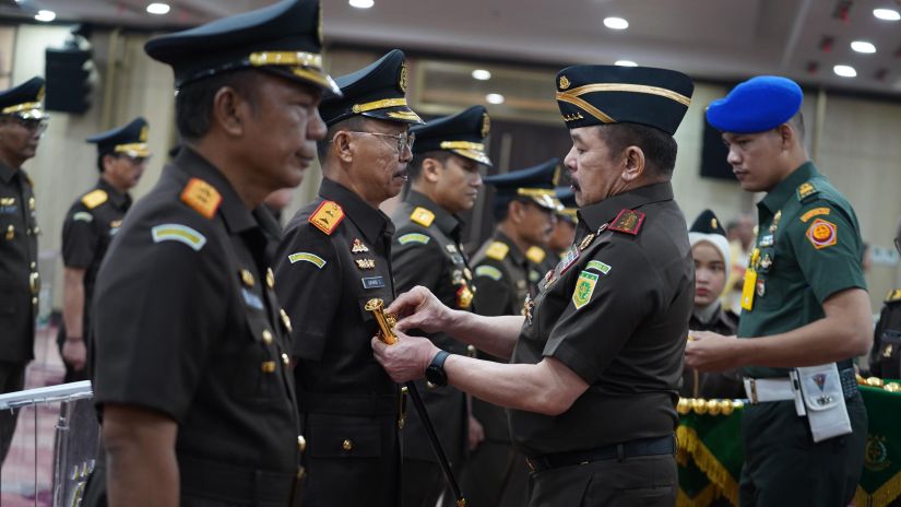 Supardi Resmi Jabat Kajati Kaltim, Jaksa Agung Lantik Sejumlah Pejabat Baru