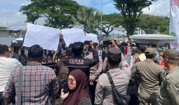 Tenaga Honorer Kaltim Gelar Aksi, Desak Gubernur Penuhi Kesejahteraan Mereka